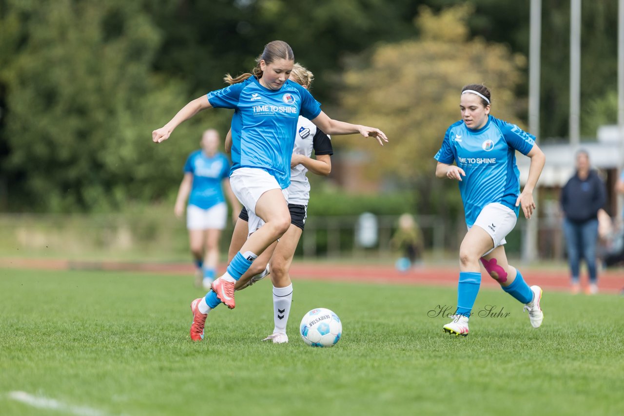 Bild 130 - wBJ VfL Pinneberg - Germania Schnelsen : Ergebnis: 15:1